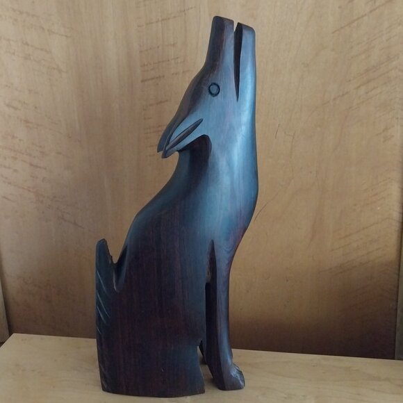 Vtg Ironwood Hand Carved Howling Wolf Dog Coyote Sculpture Figurine - Picture 1 of 7